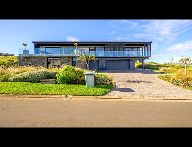 5 BEDROOM HOUSE FOR SALE IN ZULULAMI LUXURY COASTAL ESTATE